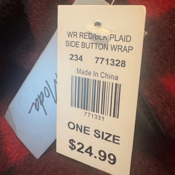 NWT Stylish Red and Black Plaid Cape Jacket with High Collar - Picture 7 of 7